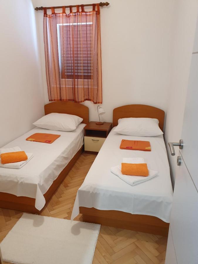 Apartmani Kunteja Pag Town Εξωτερικό φωτογραφία